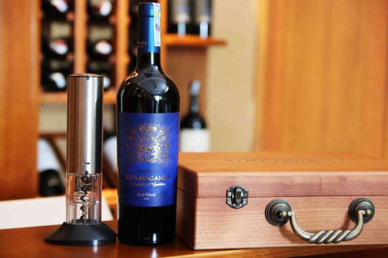 Rượu vang Argentina - Trapiche Extravaganza hộp gỗ 3 chai